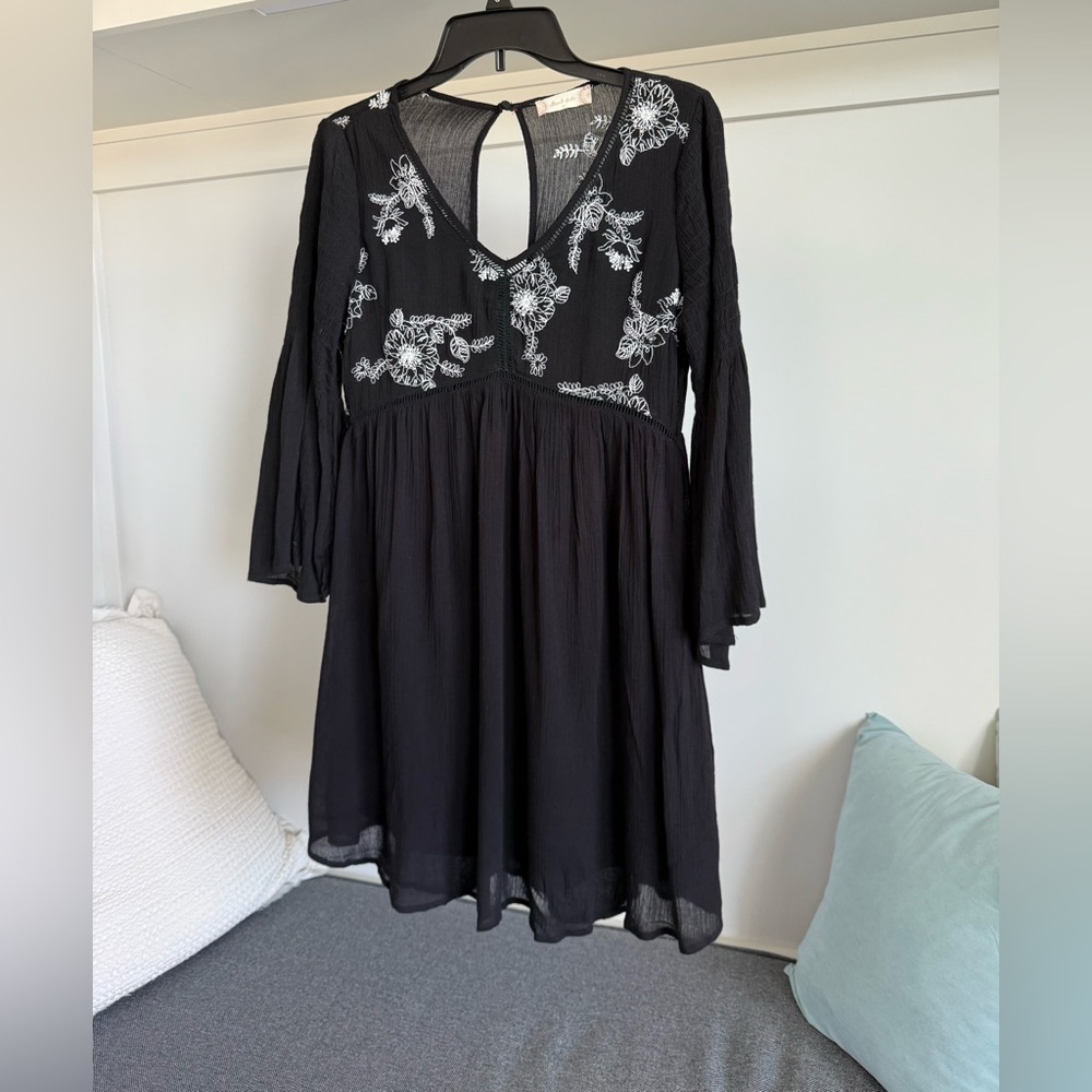 Altard State Elegant Black Floral Embroidered Dress. Size Small